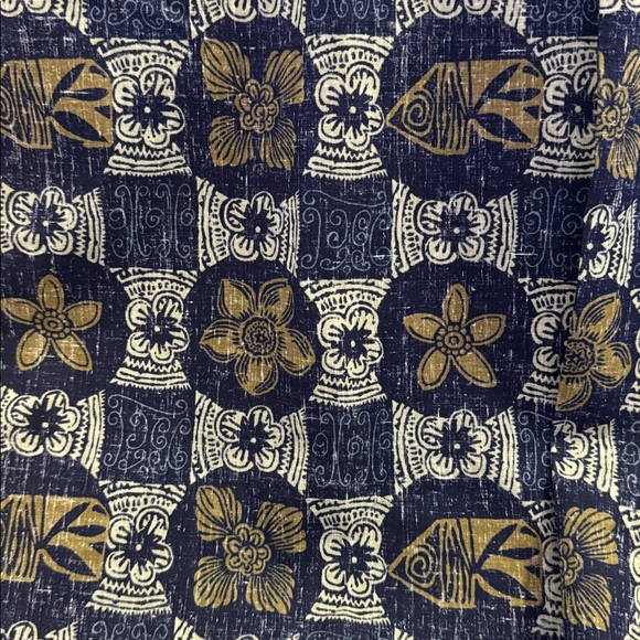 Reyn Spooner Hawaiian Aloha Shirt Blue White Tan Floral Cotton/Poly Sz XL - Picture 12 of 12